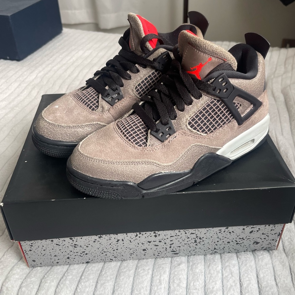 Taupe Haze Jordan 4